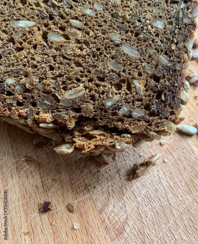 Brown bread with sunflower seeds