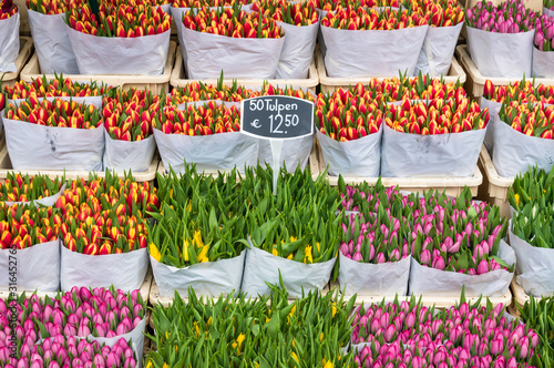 Fototapeta Naklejka Na Ścianę i Meble -  Tulips for sale at Amsterdam flower market, Amsterdam Netherlands