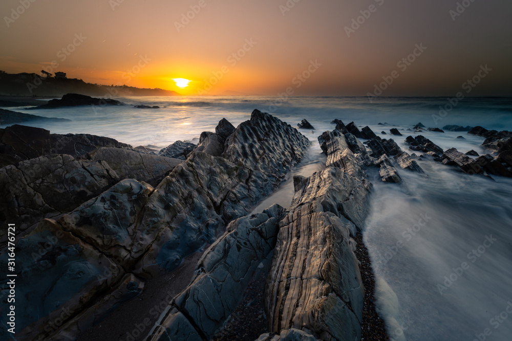 Obraz premium Sunset at Bidart's beach next to Biarritz, Basque Country. 