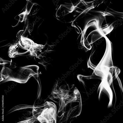 Fototapeta Naklejka Na Ścianę i Meble -   white smoke on a black background