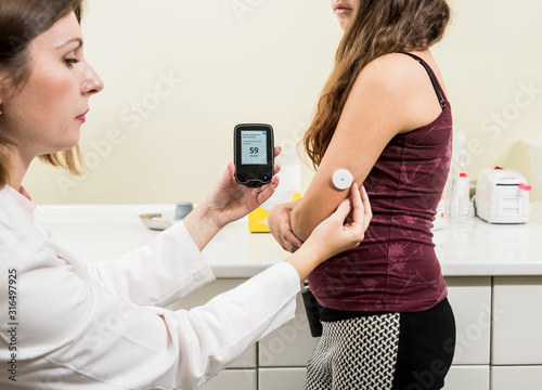 Принти на полотні Medical device for glucose check
