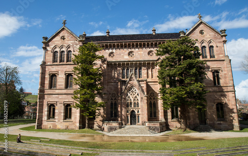 Palacio gótico