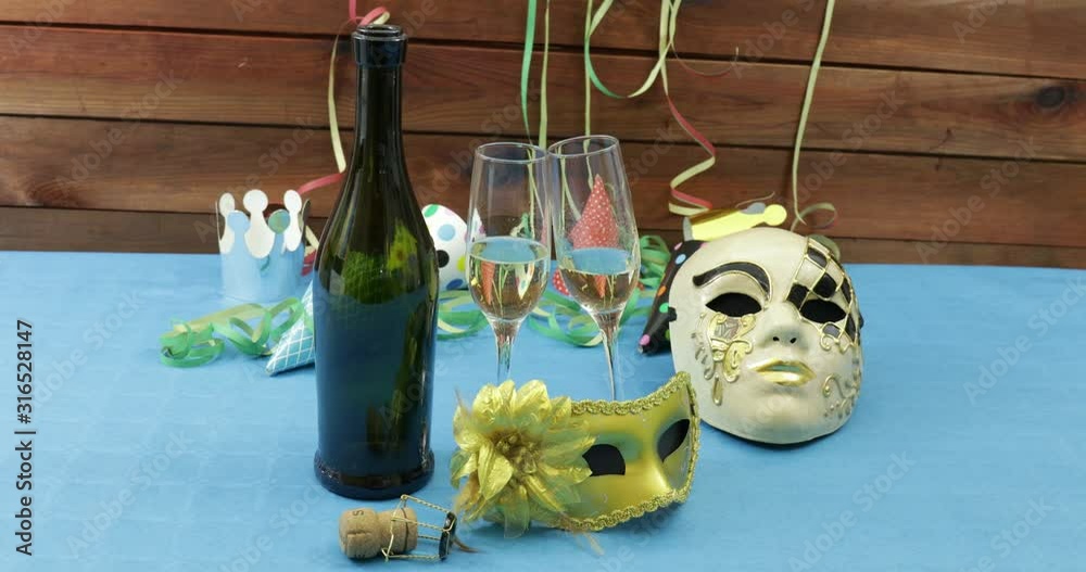 Maschere e addobbi di carnevale