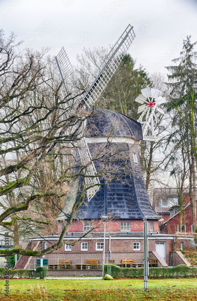 Historische Windmühle in Meppen im Emsland