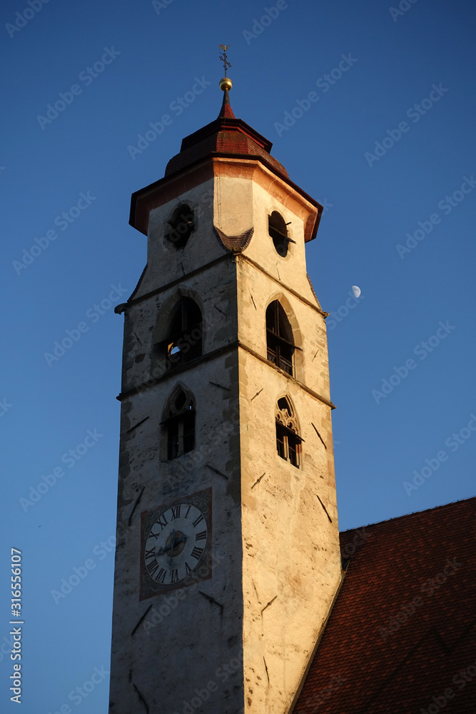Fototapeta premium Kirche in Deutschnofen