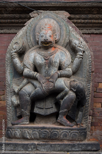 hinduist statue in kathmandu streets