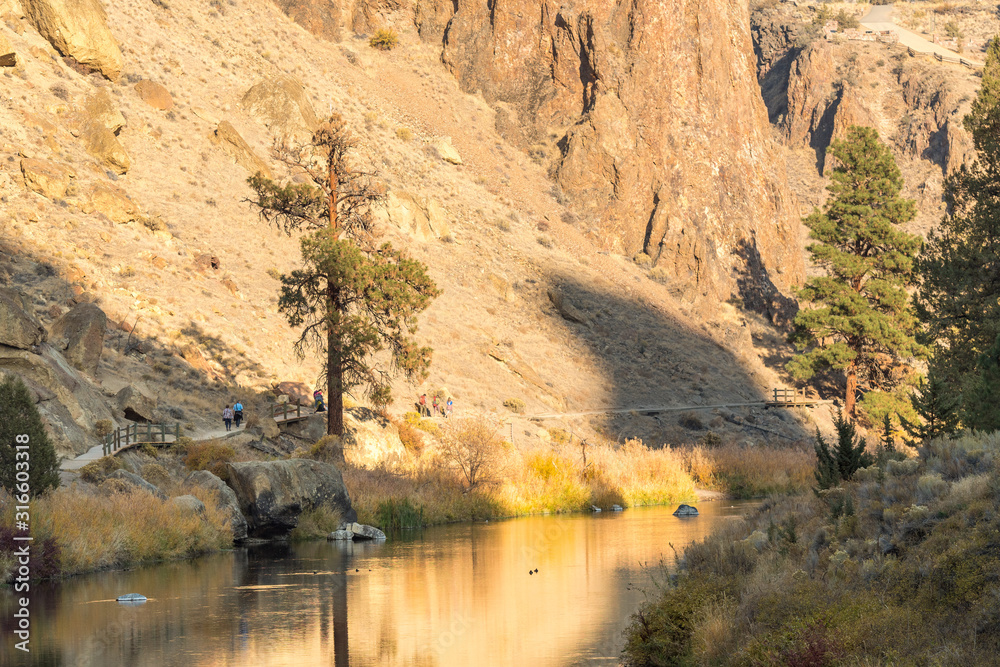 The river trail along the Crooked River as it passes Smith Rock State Park