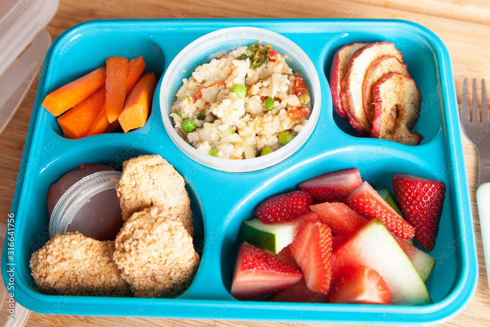 Healthy bento lunch box 