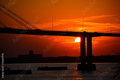 Atardecer en Puente Corrientes - Argentina