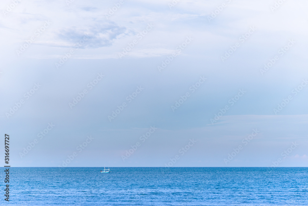 Obraz premium sea and blue sky nature background