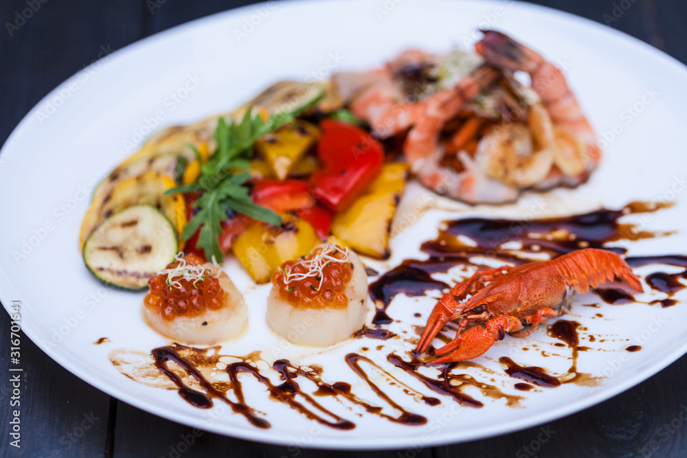 grilled shrimps with lemon and salad grilled shrimps with lemon and salad