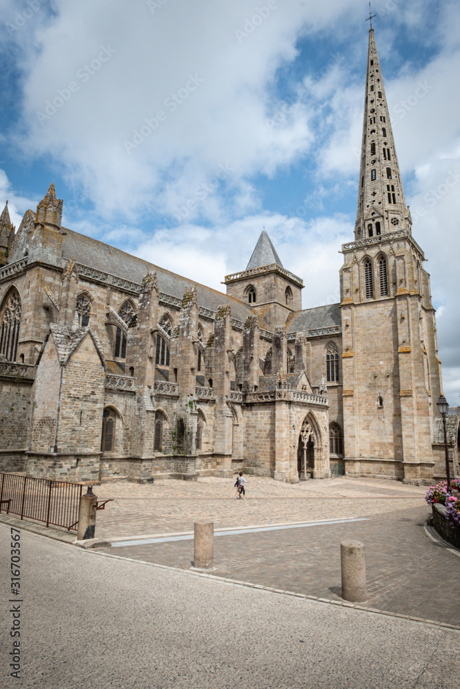 Obraz premium Cathédrale Saint-Tugdual de Tréguier