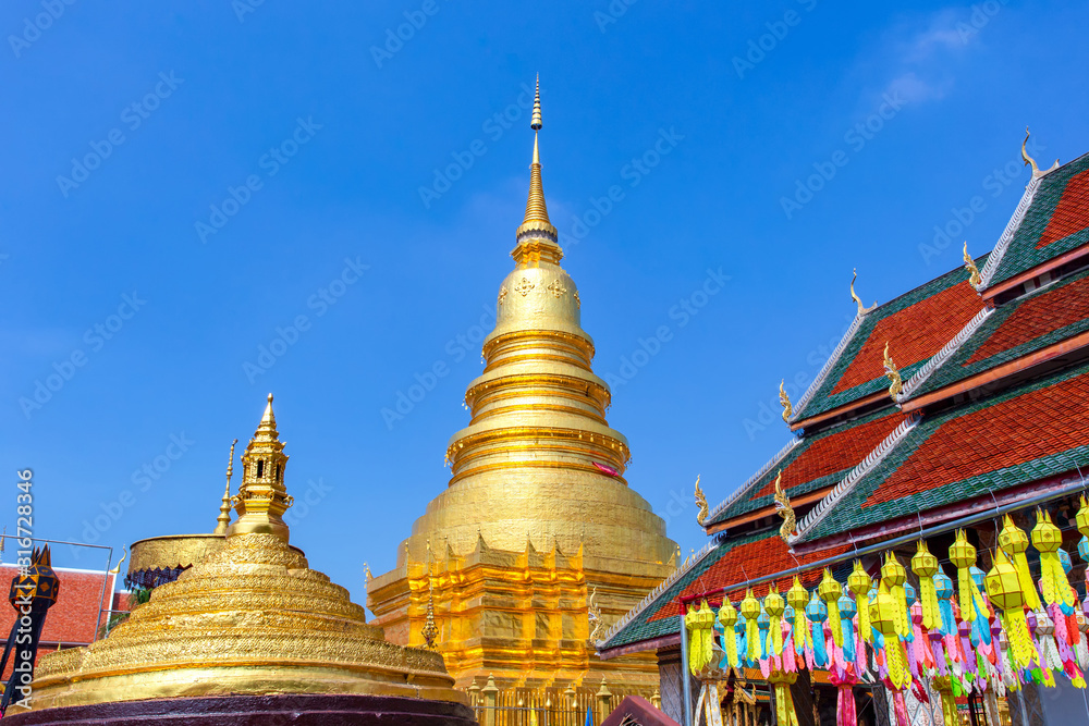 Fototapeta premium Wat Phra That Hariphunchai