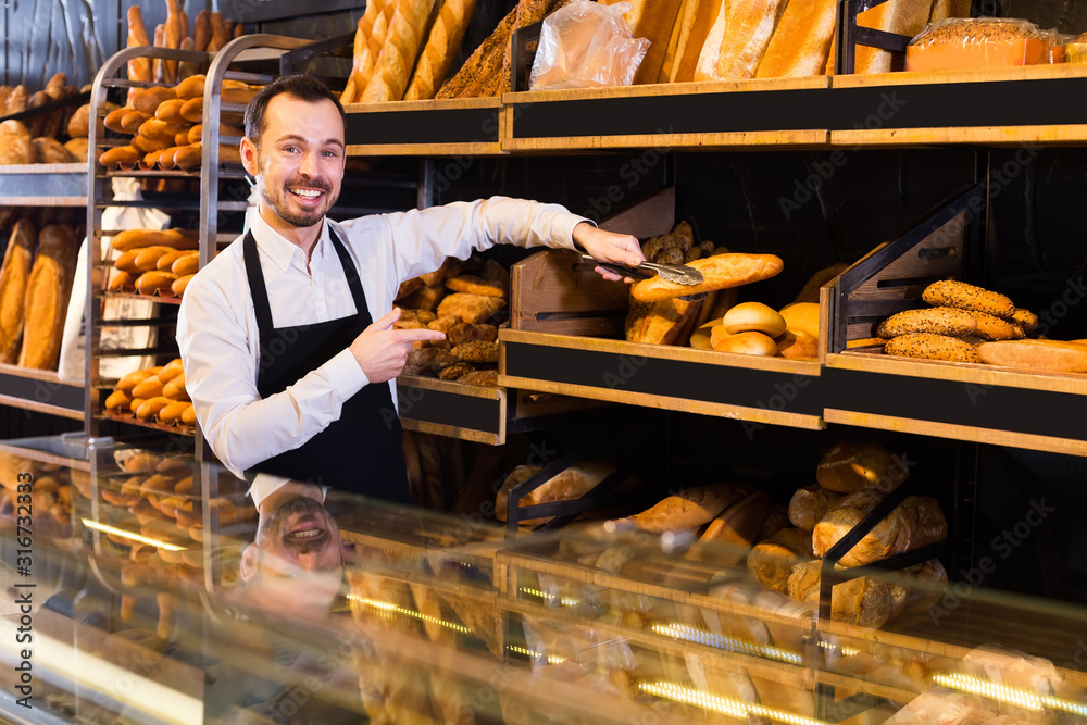 Baker recommends different types of bread
