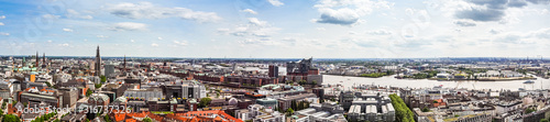 Hamburg Panorama mit Hafencity und Elbphilharmonie / Luftaufnahme © LHJ PHOTO