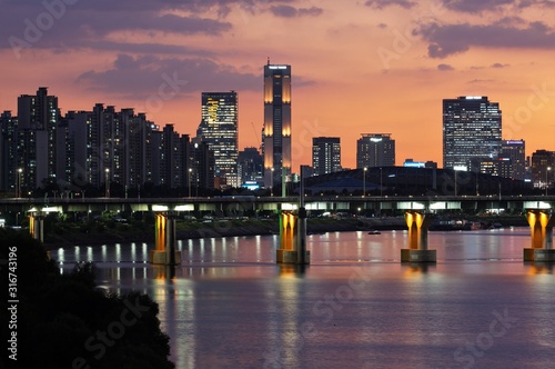 Seoul, Trade tower, river view