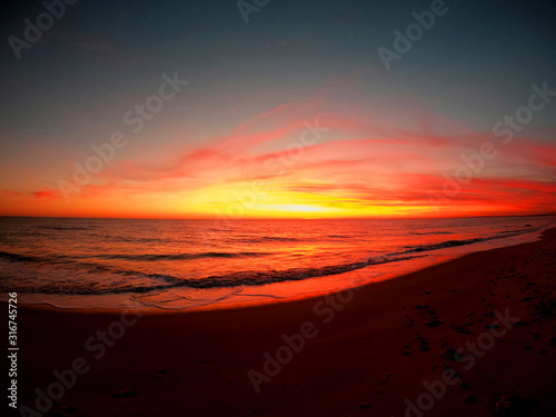 Sonnenuntergang an der Algarve, Portugal