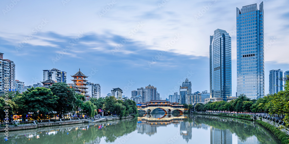 Fototapeta premium Night view of Anshun Bridge, Chengdu, Sichuan, China