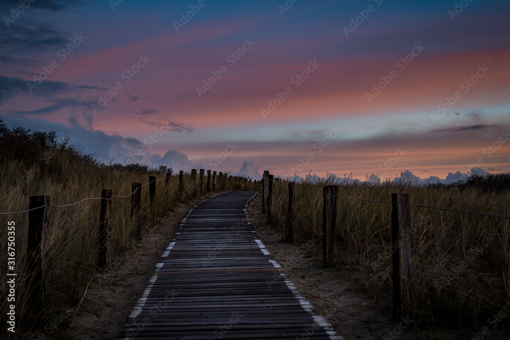 Wege zum Sonnenaufgang Wege zum Sonnenaufgang