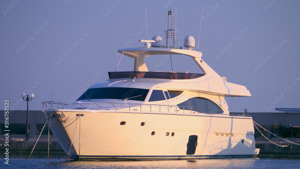 Fototapeta premium yacht in the sea