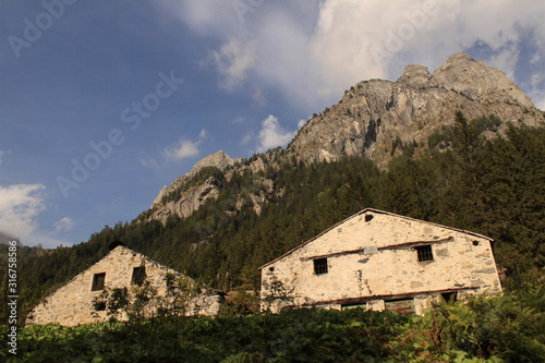 Im Valle Porcellizzo bei San Martino (Bernina-Alpen) photo