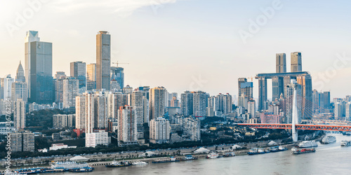 Sunny view of the Yangtze River in Chongqing, China © Govan