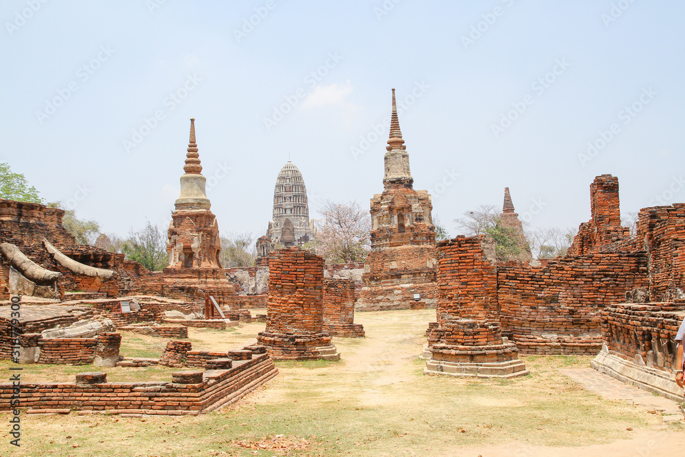Fototapeta premium Ancient old temple in ayutthaya historical park area at thailand