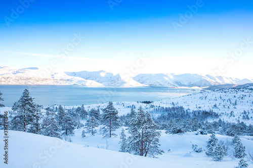  43/5000 Winter and snow in Brønnøy, Nordland county © Gunnar E Nilsen