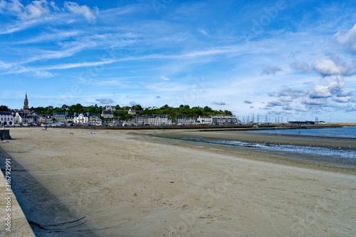 Plage de Binic, Côtes-d’Armor, Bretagne, France	 photo