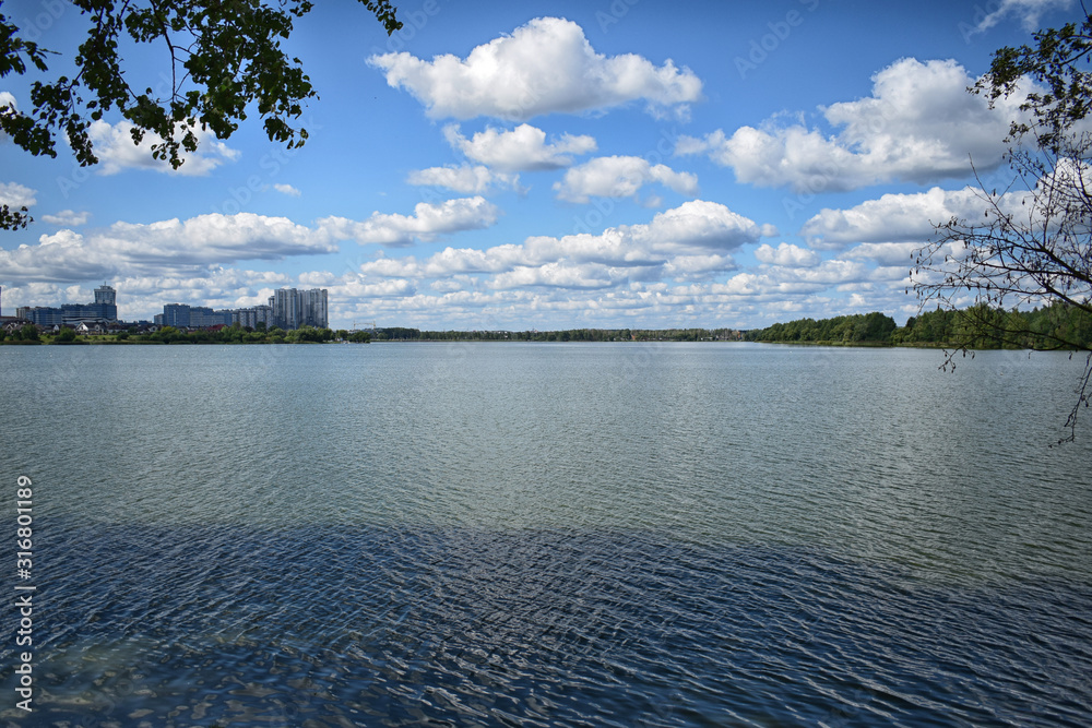 Obraz premium lake and sky