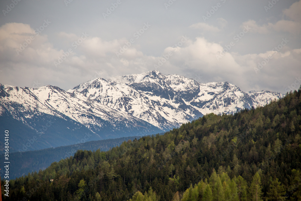 Obraz premium Beautiful landscape. Seefeld, Tyrol, Austria
