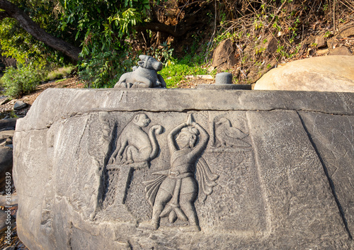 Fotografie Sahasralinga - place is known for thousand lingas are carved on the rocks in the river Shalmala