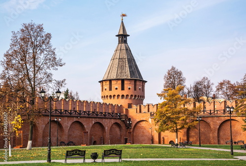 Fotografia Ancient Kremlin walls and tower in Tula