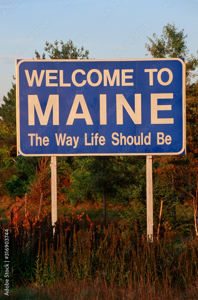 Welcome to Maine Sign