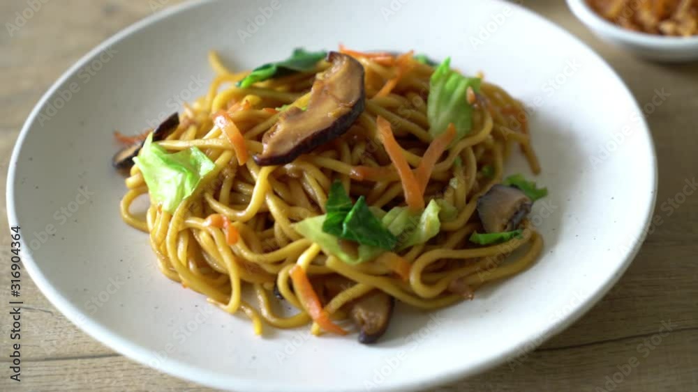 yakisoba noodles stir-fried with vegetable yakisoba noodles stir-fried with vegetable