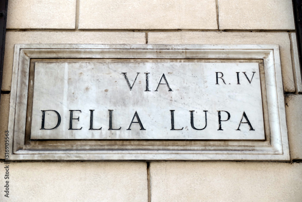 Obraz premium nomi delle strade e piazze di roma,italia