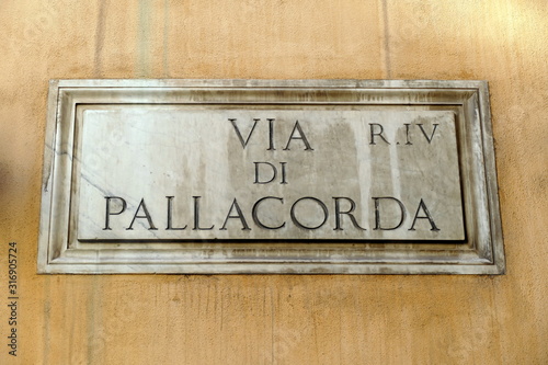 nomi delle strade e piazze di roma,italia © D.L.PHOTOBRIDGE