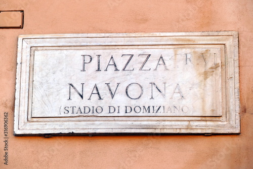 nomi delle strade e piazze di roma,italia © D.L.PHOTOBRIDGE