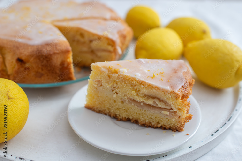 Home made lemon bundt cake with sugar icing Home made lemon bundt cake with sugar icing