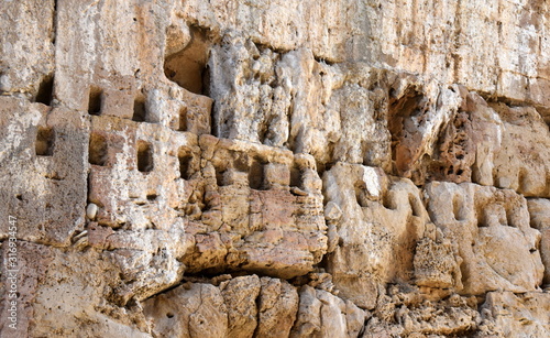 Antike Steine in Byblos photo