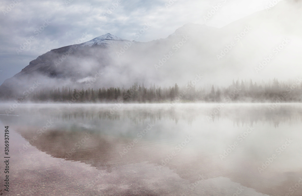 Fototapeta premium Fog on the lake