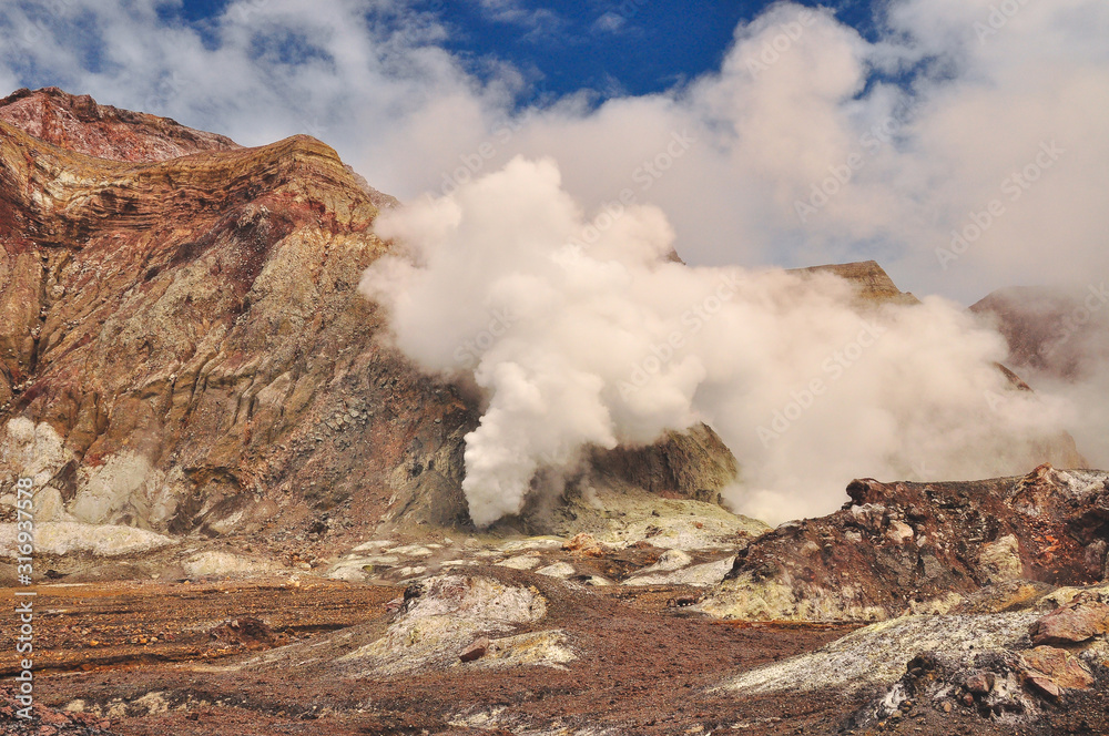 Fototapeta premium White Island geothermal steam