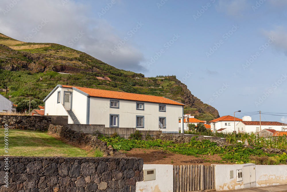 Houses in Vila do Corvo