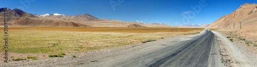 Pamir highway or pamirskij trakt, Pamir mountains © Daniel Prudek