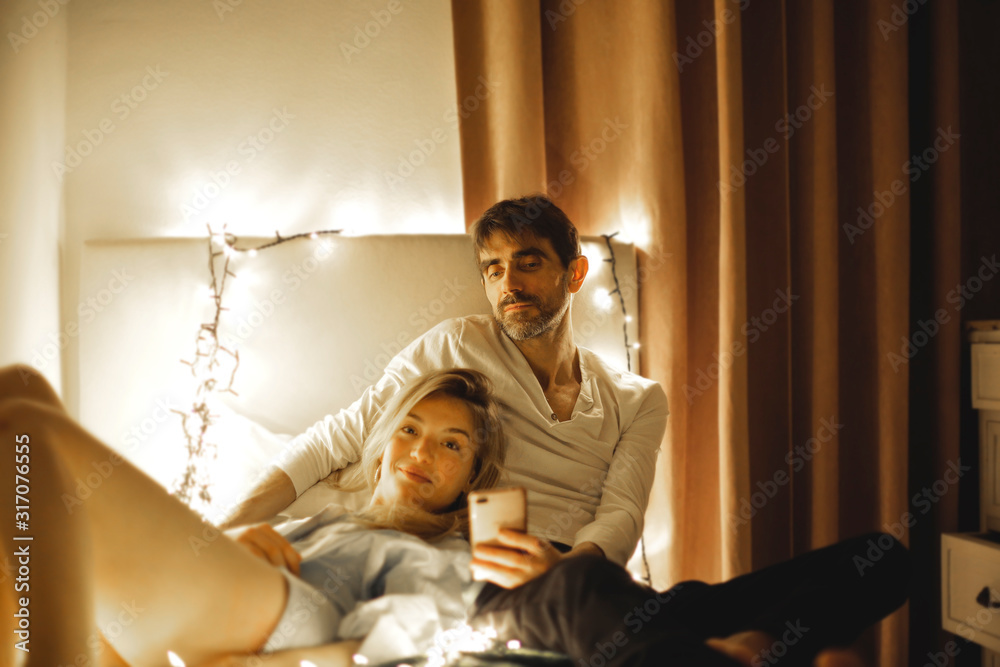 Naklejka premium Romantic evening