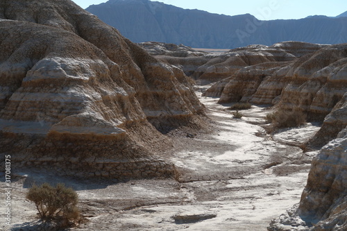 Trockenes Tal, Halbwüste, Bardenas Reales, Spanien