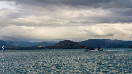 Lancha en la Patagonia