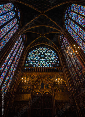 Nice views of the interior of a church in Paris
