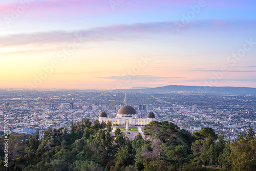 Foto Griffith Observatory and Los Angeles at sunrise
