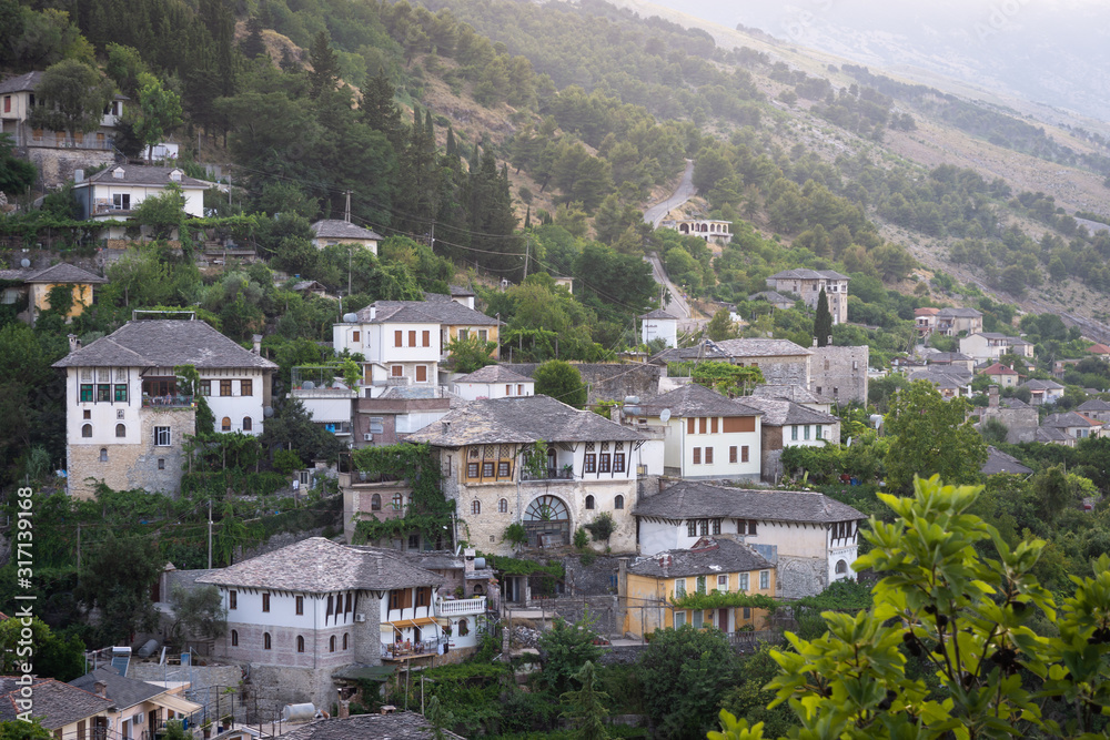 Village de Gjirokastër en Albanie